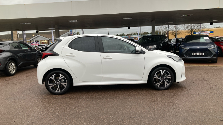 Toyota Yaris 1.5 Hybrid Design 5dr CVT Hybrid Hatchback